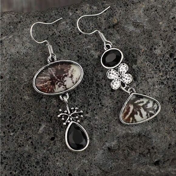 Boho Dangle Earrings S1265 - Picture 1 of 3